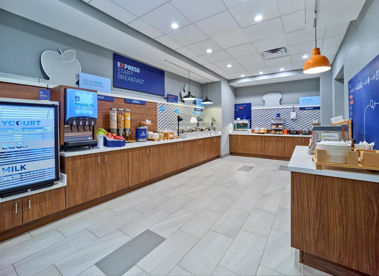 Hotel Holiday Express - Space Center By Ihg 2*